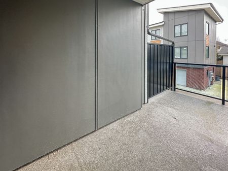 Brand New 3 Bed Townhouse | Langley | Double Garage | Unit 1 - Photo 3
