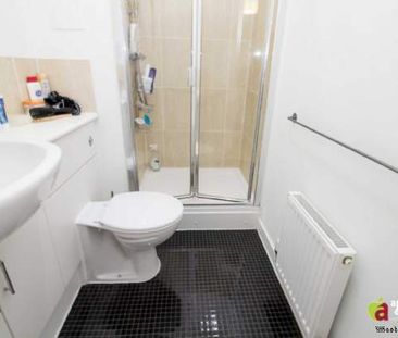 2 bedroom property to rent in Croydon - Photo 2