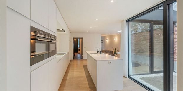 Eengezinswoning te huur in Hasselt voor € 1.300 met 3 slaapkamers - Photo 1