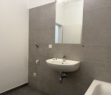 Unbefristet: Modernisierte Altbauwohning in Liesing Hochstraße 11 T... - Foto 6