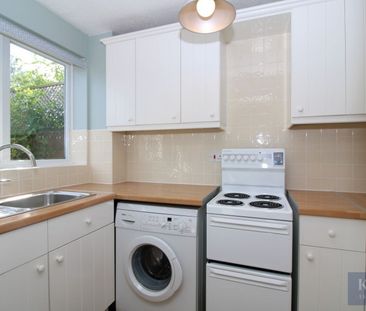 Lime Close, Stevenage, Hertfordshire - Photo 1