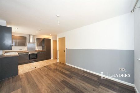 2 bedroom flat to rent - Photo 3