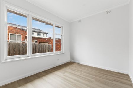 39 Panoramic Grove, Glen Waverley - Photo 3