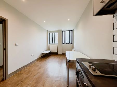 1 Bed 1 Bath - Photo 3