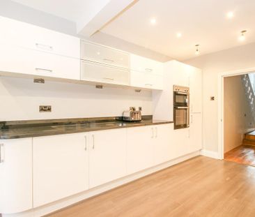 1 bedroom property to rent - Photo 2