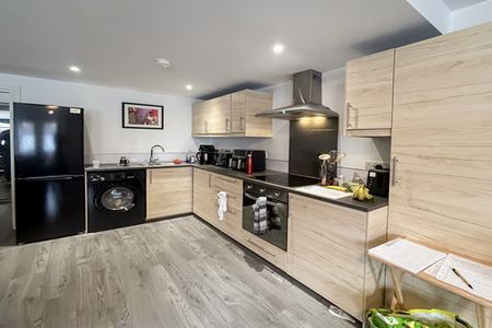 58 Castle Street, Comber, Newtownards, BT23 5DZ - Photo 2