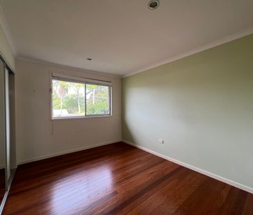 Spacious home in great location - Photo 1