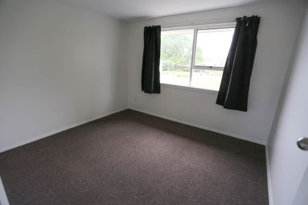 2 bedroom unit – UPSTAIRS - Photo 3