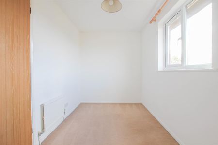 Doddenhill Close, Saffron Walden - Photo 3