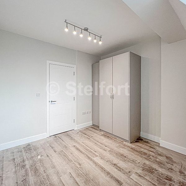 Mottingham Road, SE9, London - Photo 1