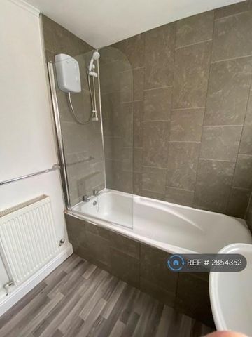 2 bedroom terraced house to rent - Photo 5