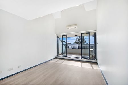 206/128 Sailors Bay Road, Northbridge - Photo 2