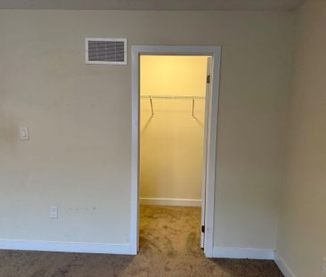 For Lease - 6 LAVENDER Road, Thorold, Ontario - Photo 2