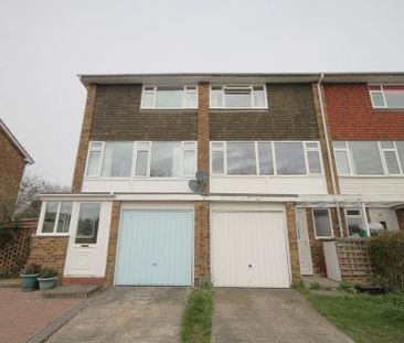3 bedroom terraced house to rent - Photo 3
