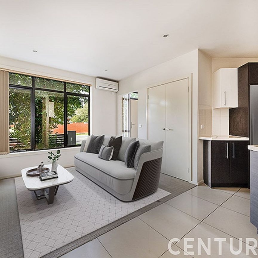One Bedroom Apartment in Dandenong - Photo 1