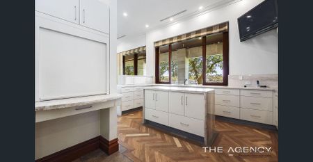 Riverside Luxury with Panoramic Swan River Views in Prestigious Mosman Park - Photo 2