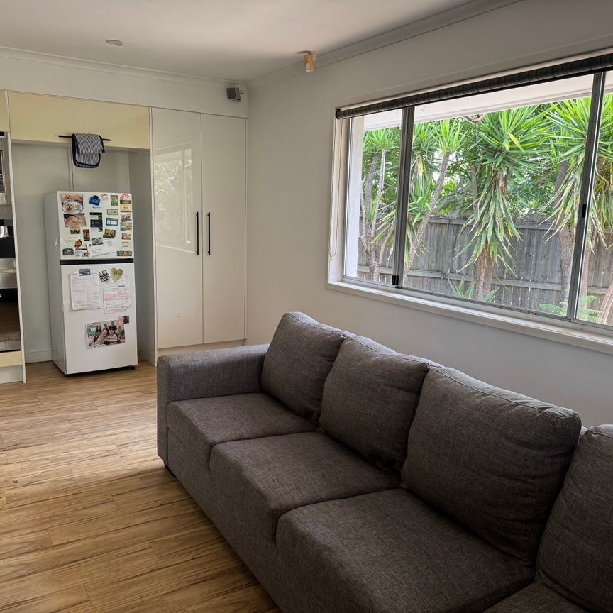 Seventeen Mile Rocks - Photo 1