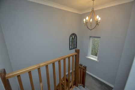 3 bed semi-detached house to rent in Cairnhill Circus, Glasgow, G52 - Photo 3