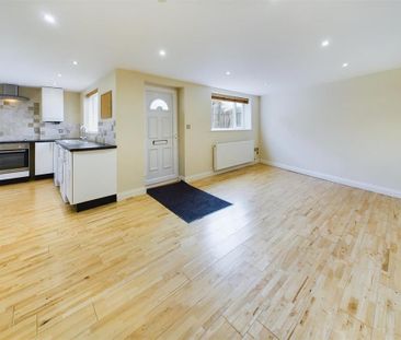 2 bedroom detached house to rent - Photo 2