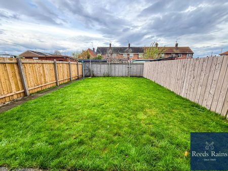 3 bedroom terraced house to rent - Photo 2