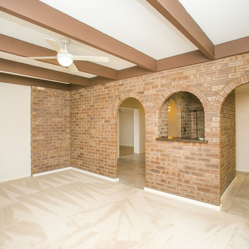 4-Bedroom House in Thornlie - Your Perfect Home Awaits! - Photo 1