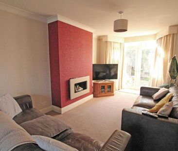 3 bedroom detached house to rent - Photo 2