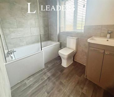 3 bedroom semi-detached house to rent - Photo 2