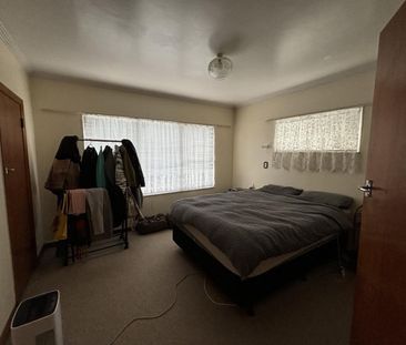 Home close to Hospital - Photo 4