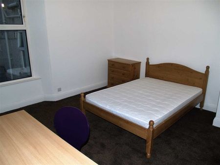 2 Bed - Evelyn Place, Plymouth - Photo 4