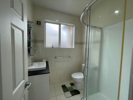 Stunning Home&excl; - Photo 3