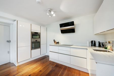 Augustus Road, London, SW19 flat to rent - Photo 5