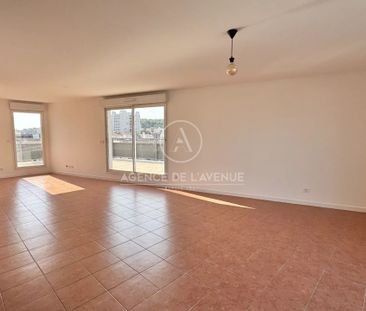 Location Appartement 4 pièces 92m² LA SEYNE SUR MER 83500 - Photo 1