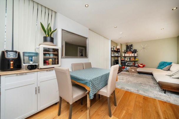 Uxbridge Road, Ealing, W5 - Photo 1