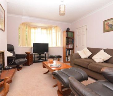 3 bedroom semi-detached house to rent - Photo 2