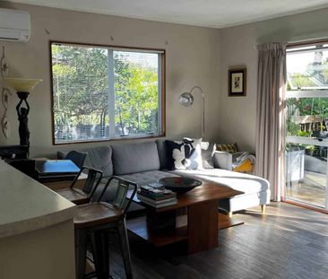 Lovely Tidy - 3 Bedroom Home - Photo 3