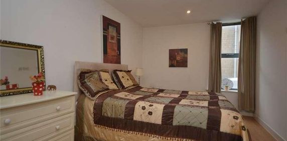 Harding House, Swindon, Wiltshire, SN1 - Photo 2