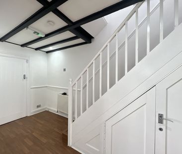 5 Bed Semi-Detached House, Edgeworth Road, SE9 - Photo 5
