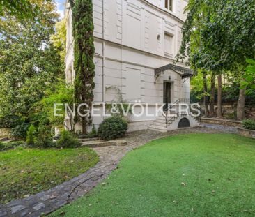 Ravissante Maison Vide 245m² avec Jardin - Foch/Porte Maillot - Photo 6