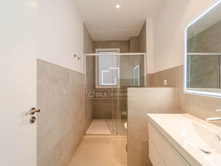 4 Bedroom apartment for rent in Gran Vía, Valencia - Photo 5