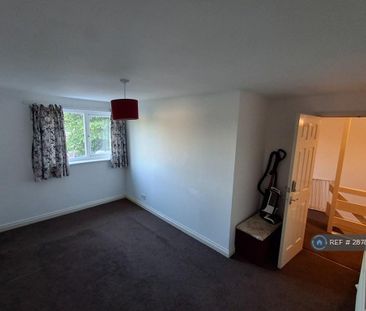 3 bedroom end of terrace house to rent - Photo 5