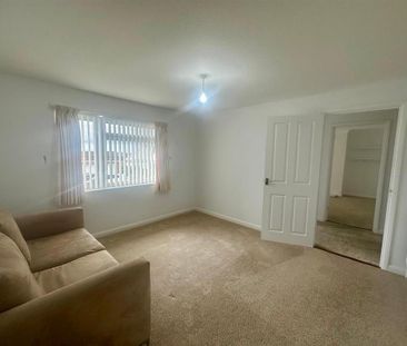 2 bedroom semi-detached bungalow to rent - Photo 4