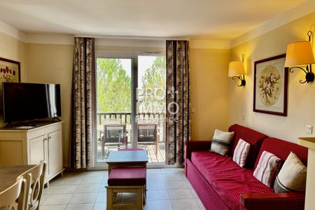 À LOUER GOLF DE PONT ROYAL (13370) MALLEMORT BASTIDE TYPE 3 - Photo 2