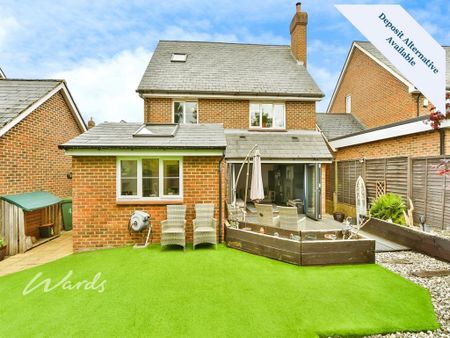 5 bedroom detached house to rent - Photo 2