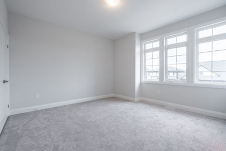 For Lease - 7482 Sherrilee Crescent, Niagara Falls, Ontario - Photo 4