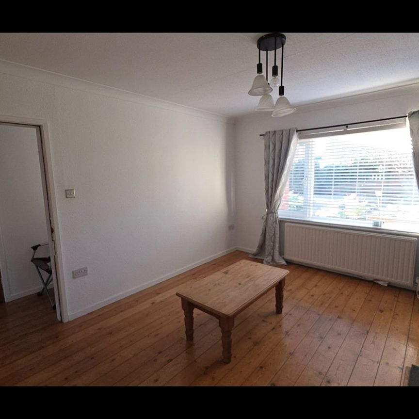 3 Bed Semi-Detached House, Harwill Grove, LS27 - Photo 1