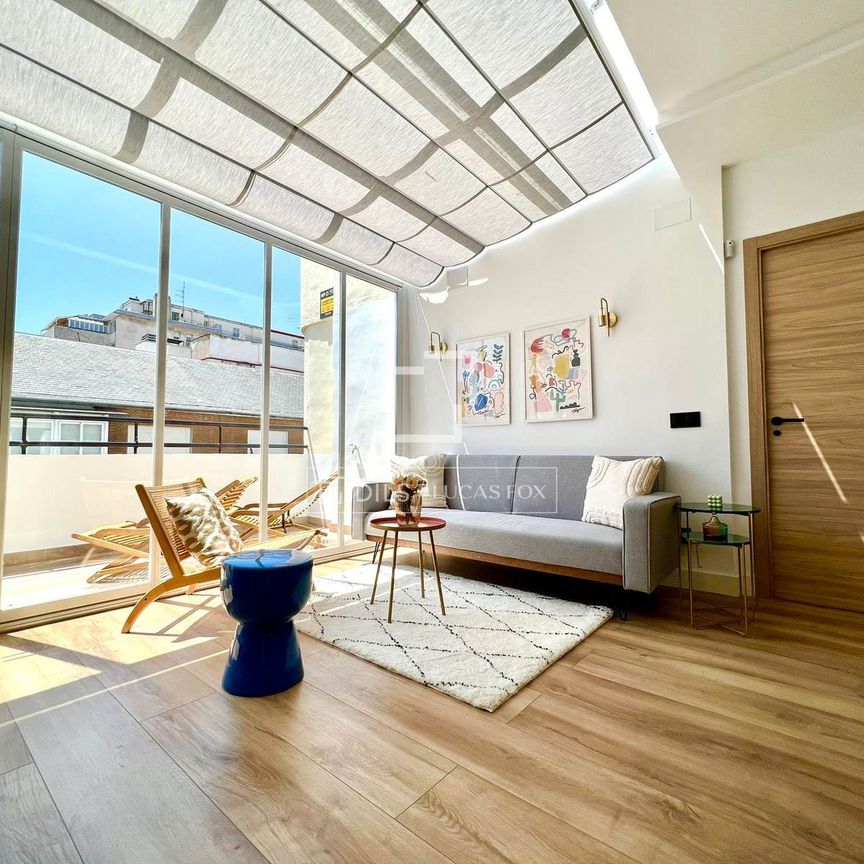Excellent 3 Bedroom apartment with 10m² terrace for rent in Arapiles, Madrid - Foto 1