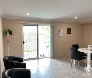 3 Bed 2 Bath 2 Car Duplex - Photo 2