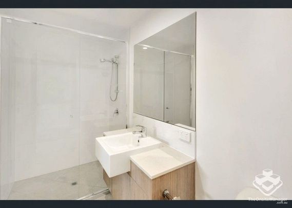 Close to Hospital - Photo 1