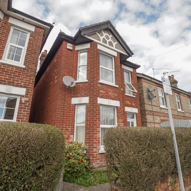 To Rent Stanfield Road, Winton, Bournemouth, BH9 £1,760 pcm Tenancy Info - Photo 1