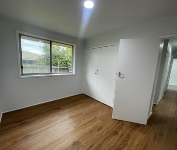 Freshly Renovated 2-Bedroom Unit in a Quiet Court Location! - Photo 5
